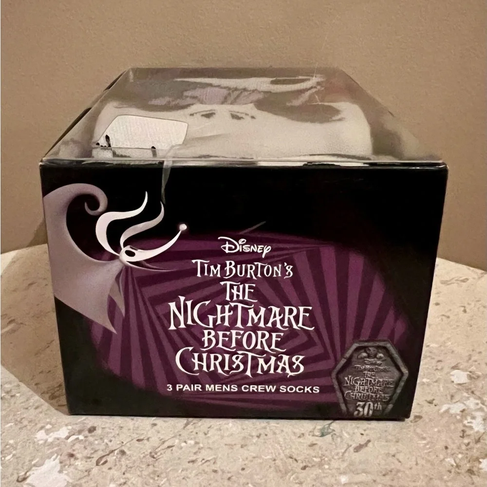 Disneys Nightmare Before Christmas Men’s Crew Socks NWT